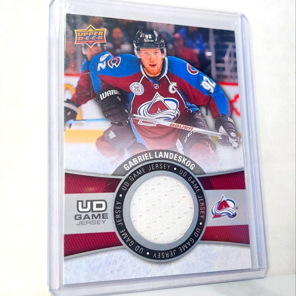 Gabriel Landeskog Upper Deck Game-Used Jersey Hockey Card Colorado Avalanche